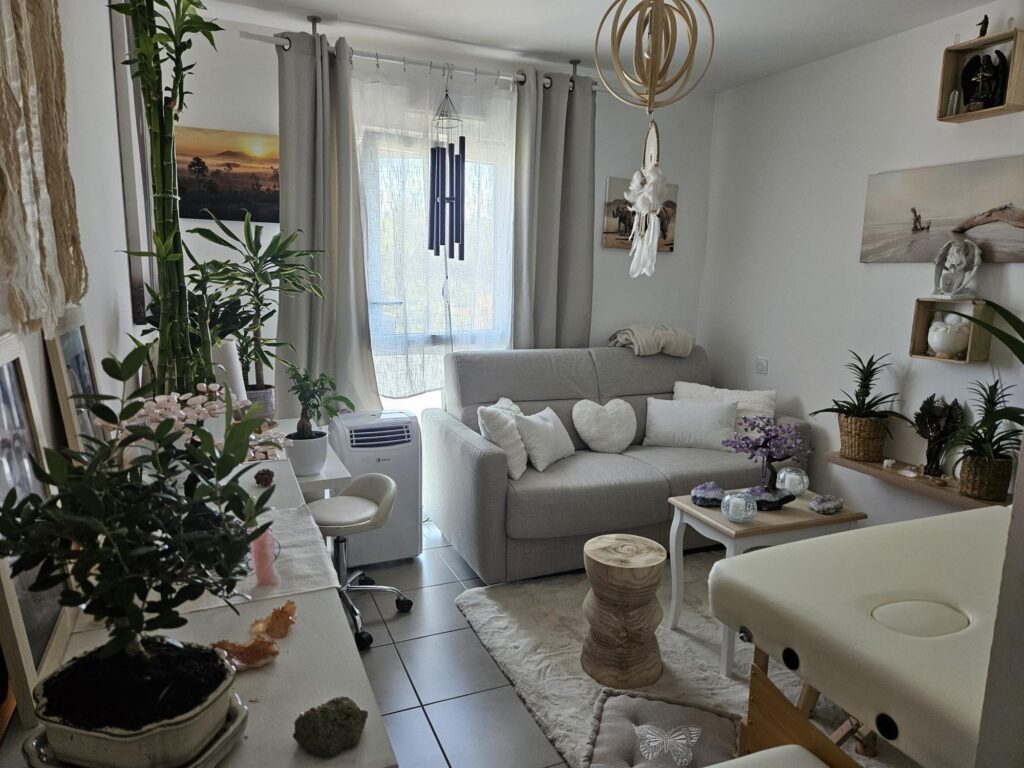 Thérapeute Intuitive Energéticienne Maitre Enseignant Reïki PACA