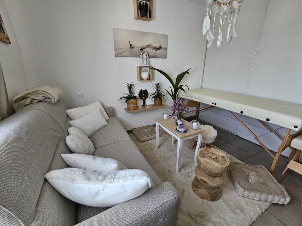 Thérapeute Intuitive Energéticienne Maître Enseignant Reïki PACA